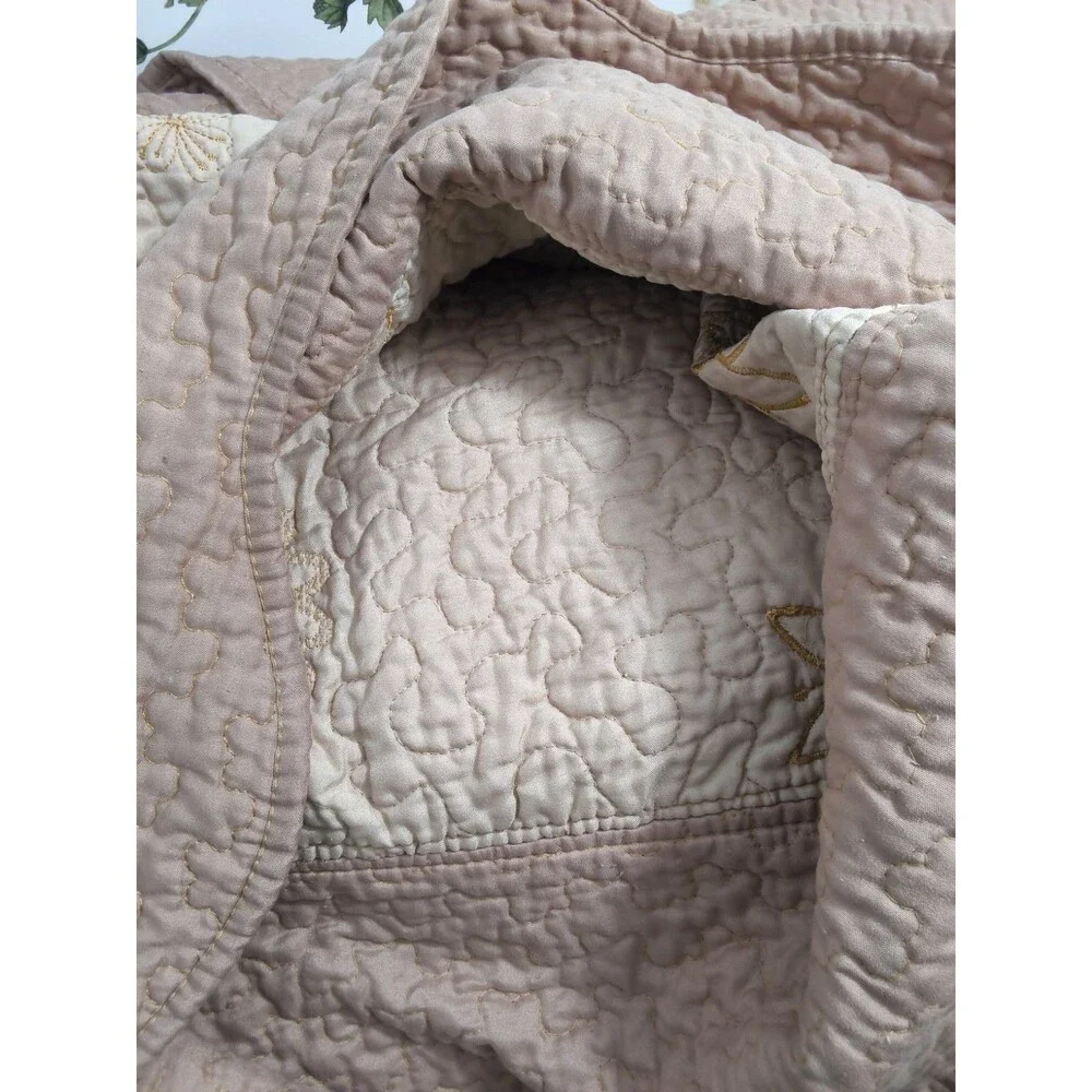 Vintage Full Size quilted Comforter and pillow Shams Scallop edge with gold...